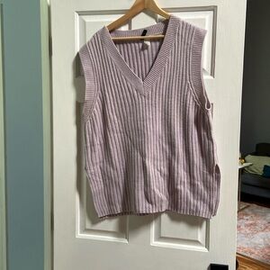 Lilac sweater vest from H&M